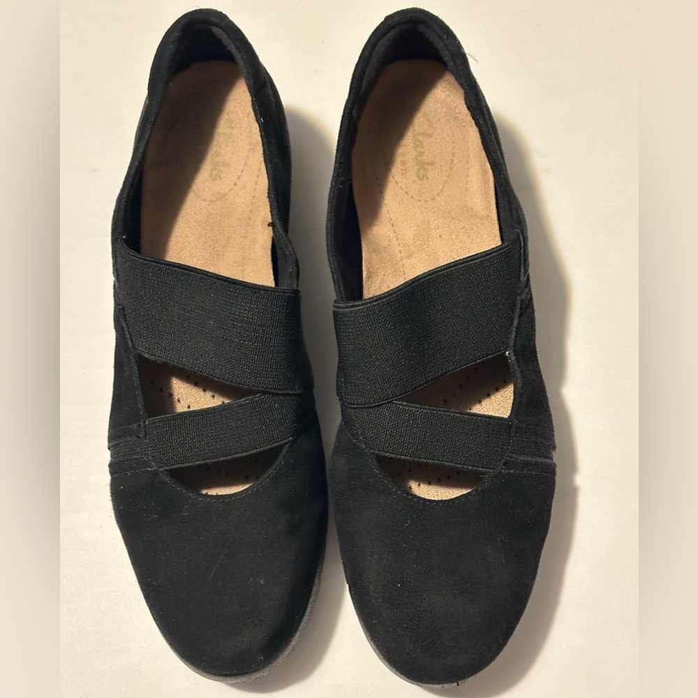 Clarks Women's Suede Black Flats with Elastic Straps, size 8.5 M